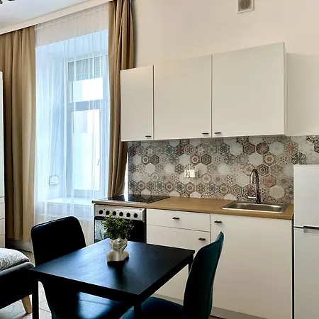 Studio 7 7 6 Appartement *